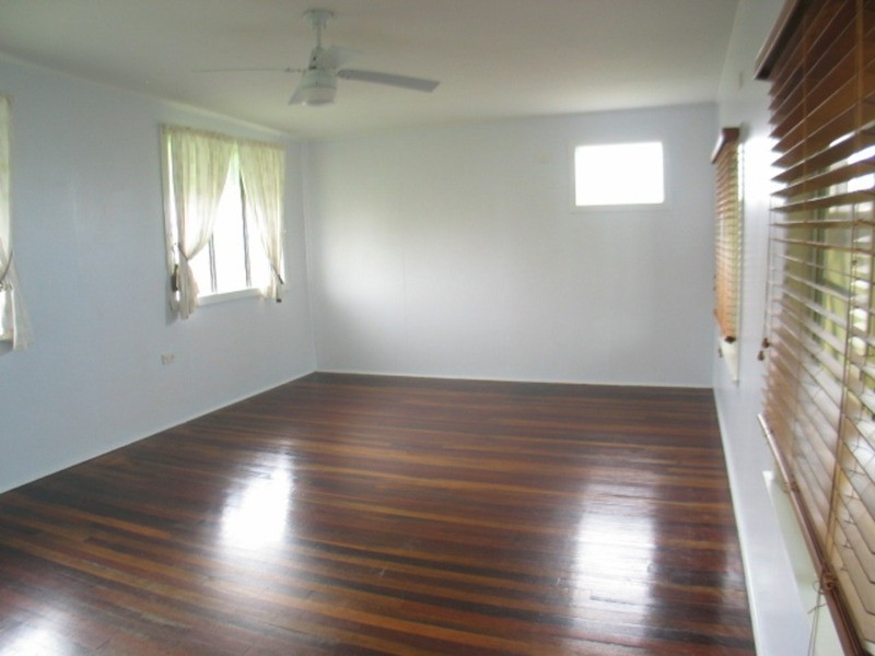 34 Pitcain Avenue, Brisk Bay QLD 4805