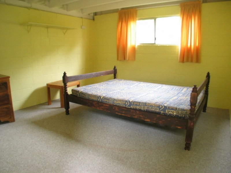 34 Pitcain Avenue, Brisk Bay QLD 4805