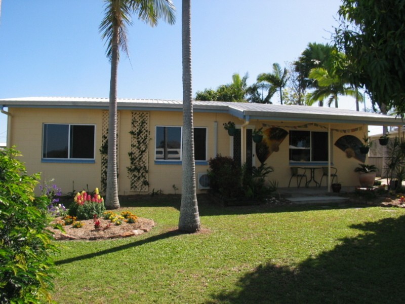 8 Rodney Street, Bowen QLD 4805