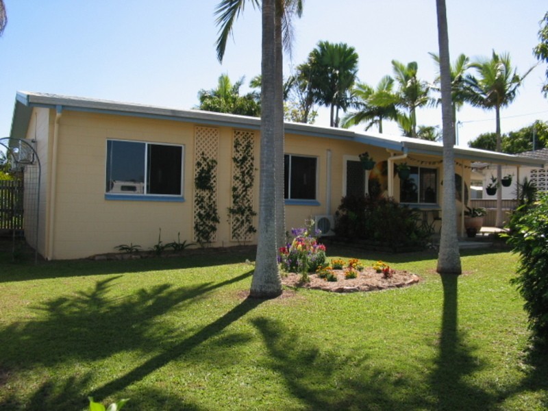 8 Rodney Street, Bowen QLD 4805