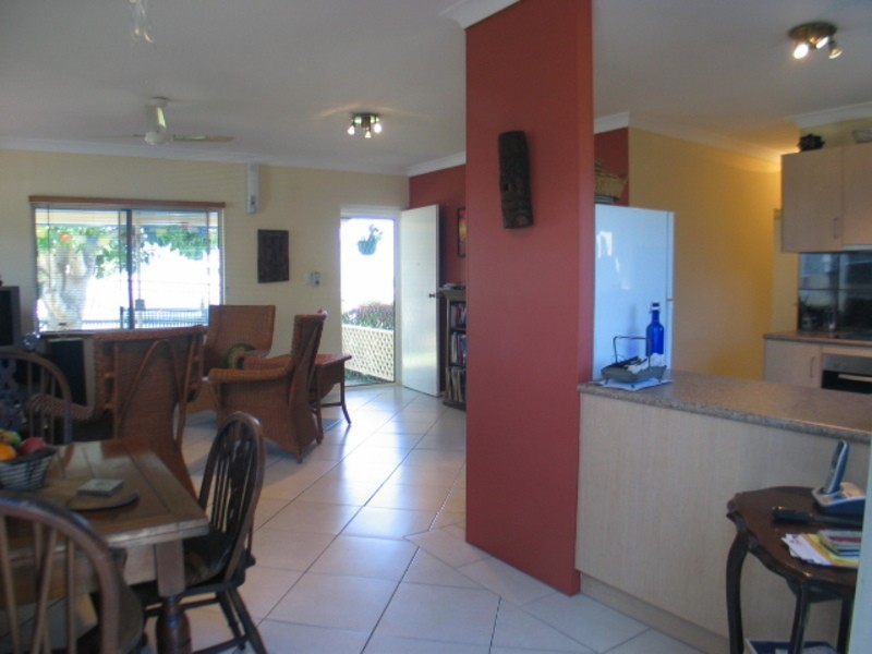 8 Rodney Street, Bowen QLD 4805