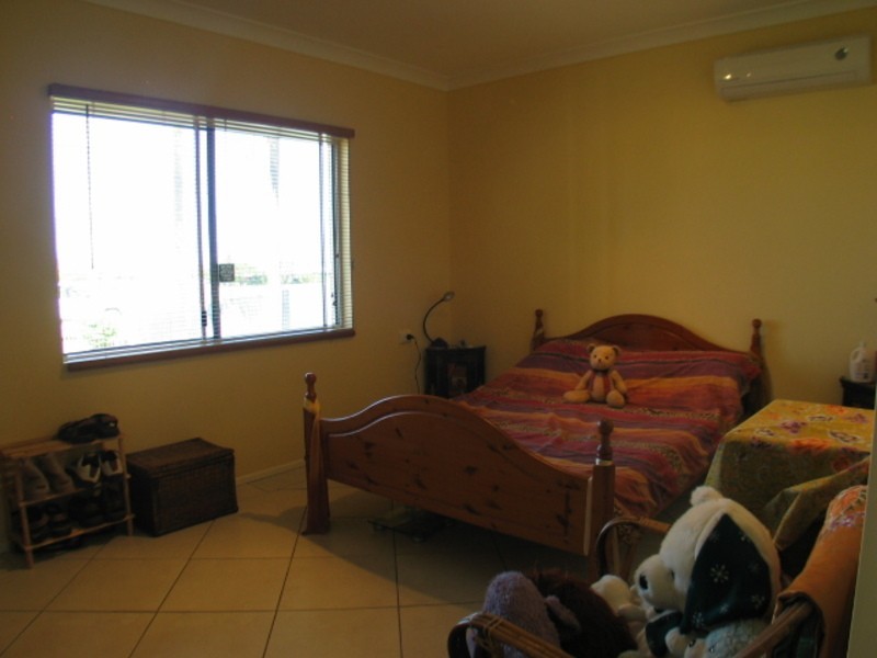 8 Rodney Street, Bowen QLD 4805