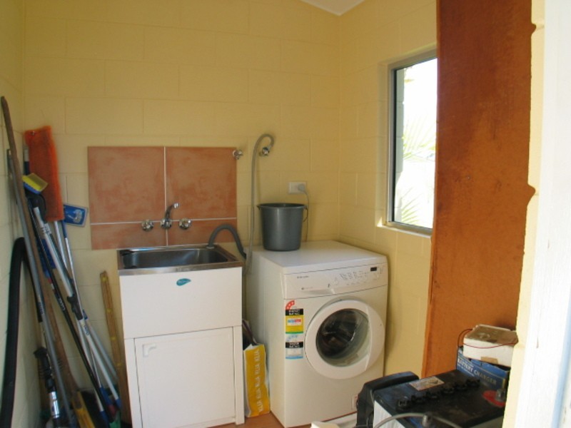 8 Rodney Street, Bowen QLD 4805