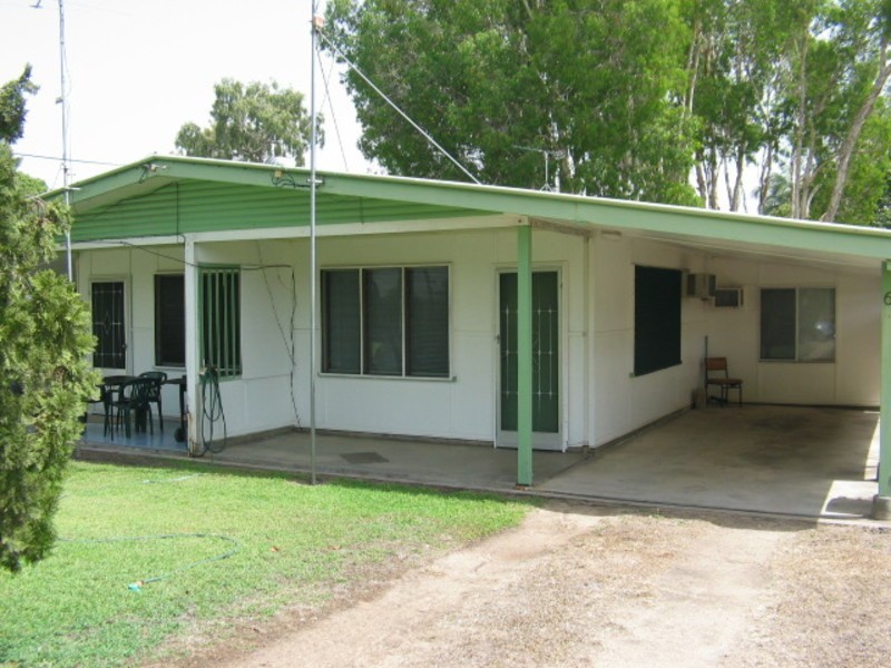 1/6 Webster Street, Bowen QLD 4805