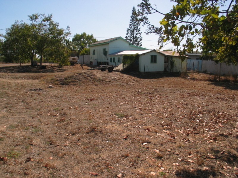 40 Creek Street, Bowen QLD 4805