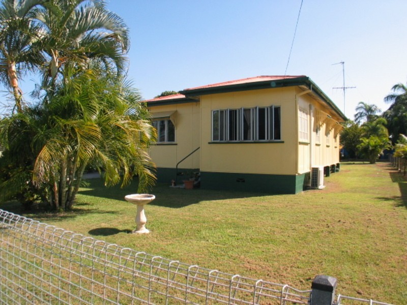 33 Gloucester Street, Bowen QLD 4805