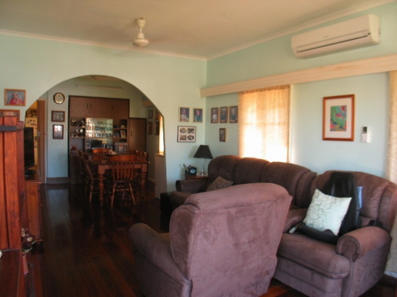 33 Gloucester Street, Bowen QLD 4805