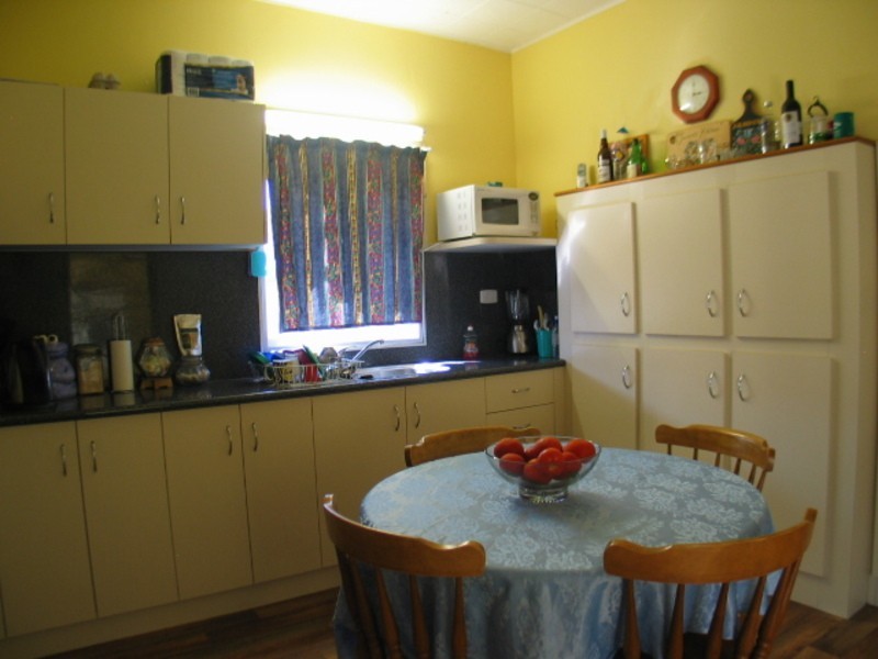 33 Gloucester Street, Bowen QLD 4805