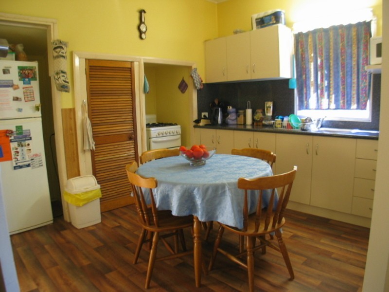 33 Gloucester Street, Bowen QLD 4805