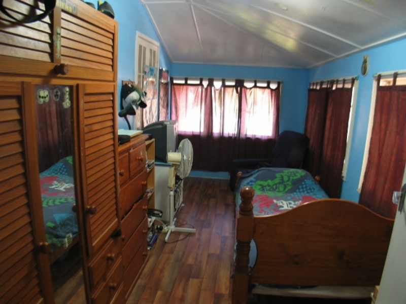 33 Gloucester Street, Bowen QLD 4805