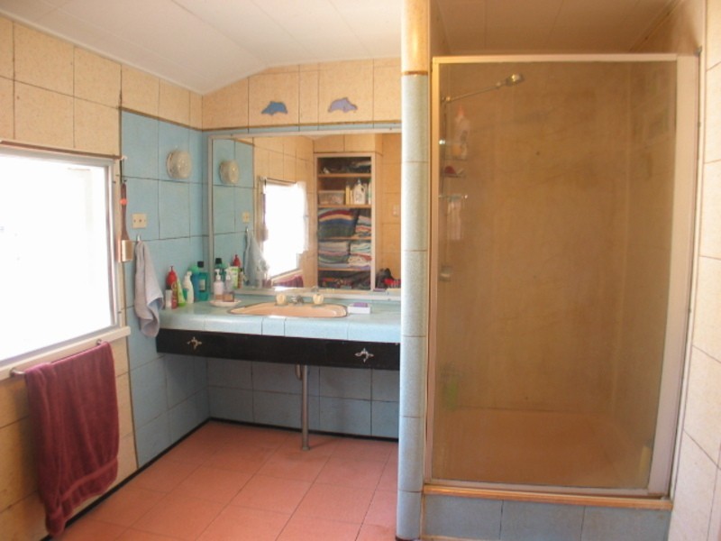 33 Gloucester Street, Bowen QLD 4805