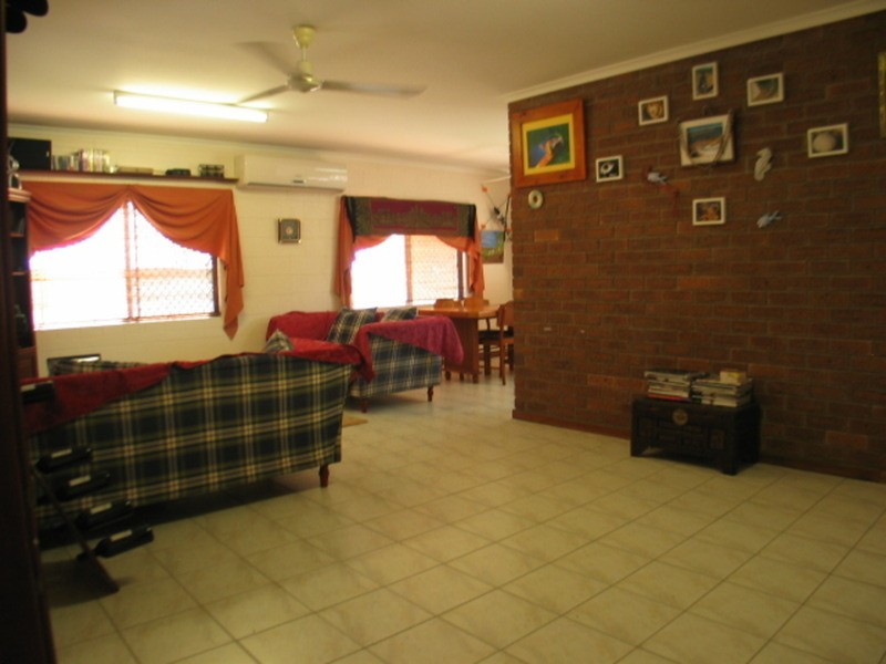 7 Bull Crescent, Bowen QLD 4805