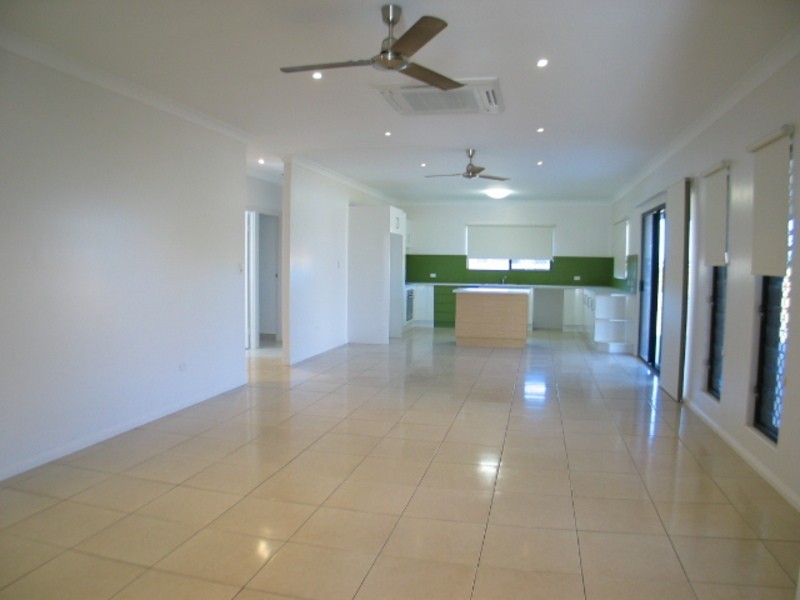 28 Skene Street, Bowen QLD 4805