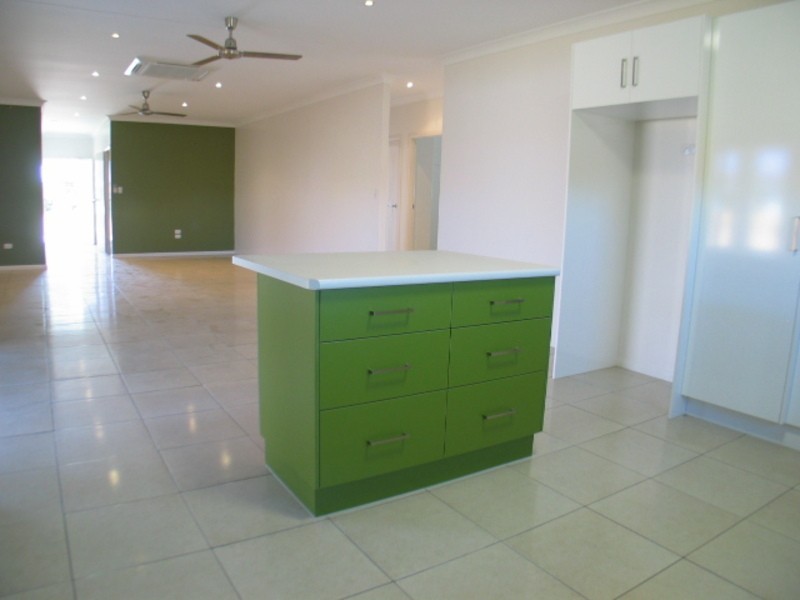 28 Skene Street, Bowen QLD 4805