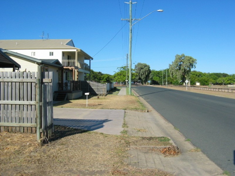 2 Tracey Street, Bowen QLD 4805