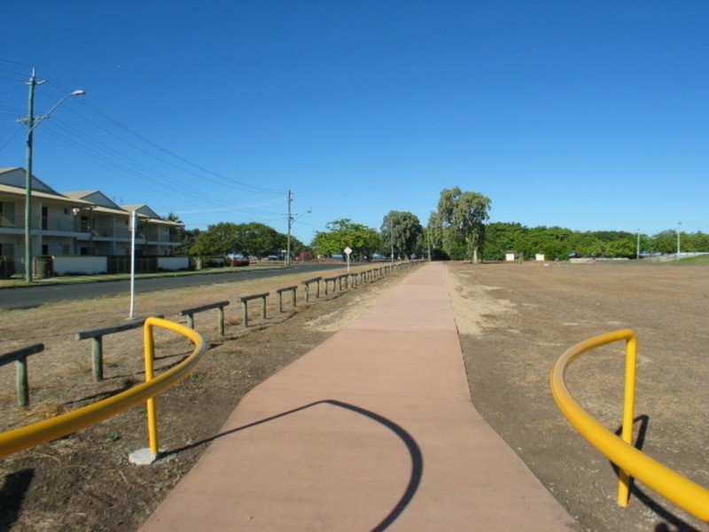 2 Tracey Street, Bowen QLD 4805