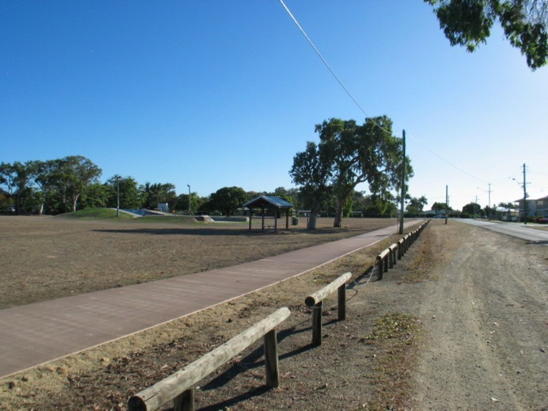 2 Tracey Street, Bowen QLD 4805