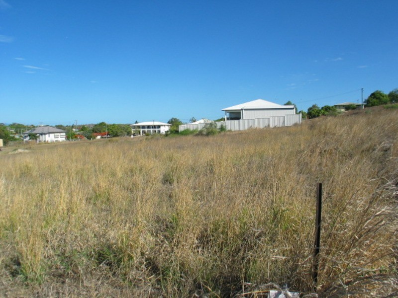 11 Daniel Street, Bowen QLD 4805