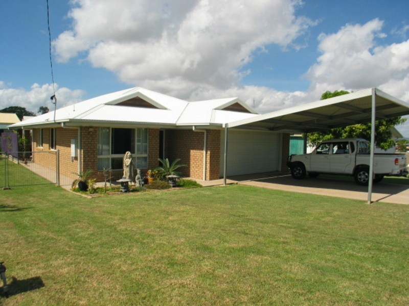 7 Rodney Street, Bowen QLD 4805