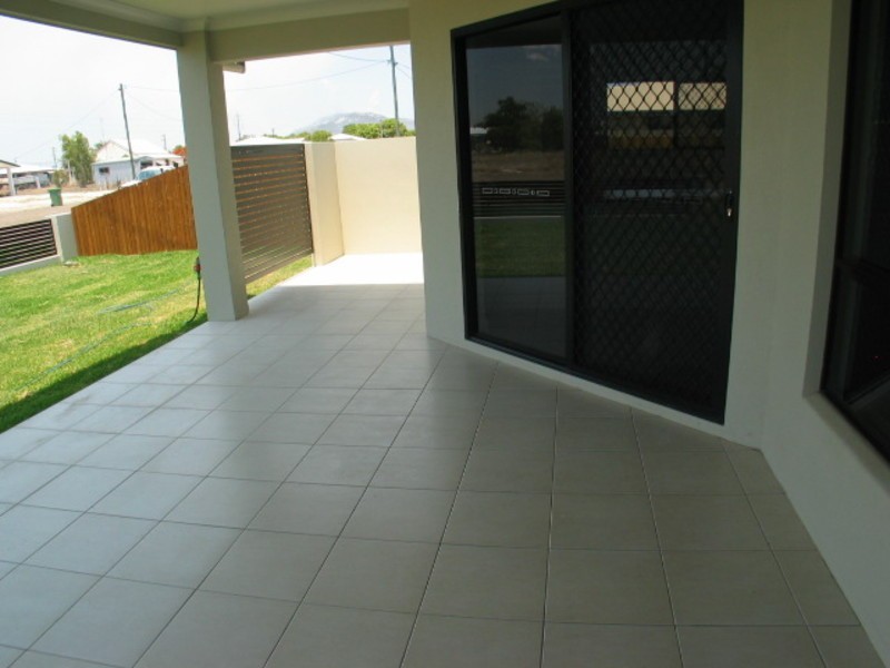 18 Mathews Street, Bowen QLD 4805