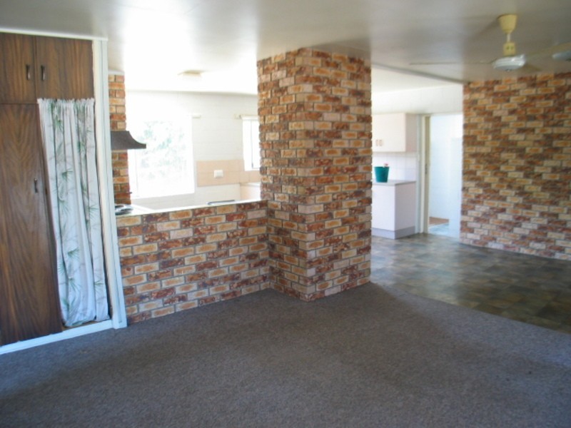 117 Queens Beach Esplanade, Bowen QLD 4805