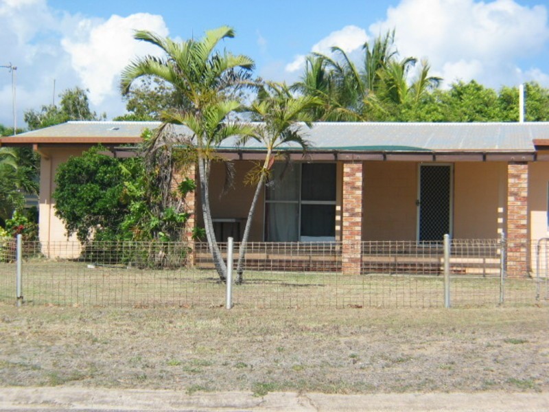 117 Queens Beach Esplanade, Bowen QLD 4805