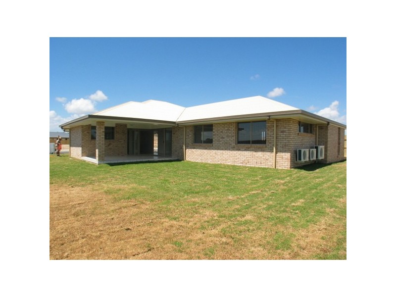 8 Banks Drive, Bowen QLD 4805