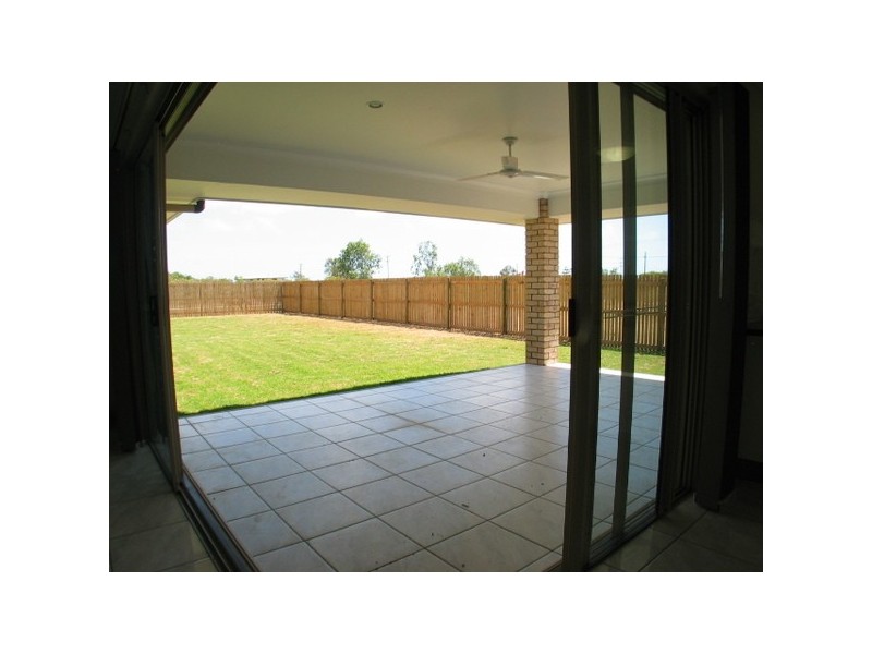 8 Banks Drive, Bowen QLD 4805