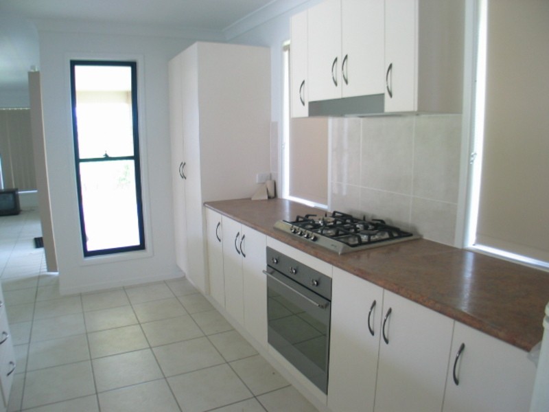 1/11 Craigie Court, Bowen QLD 4805