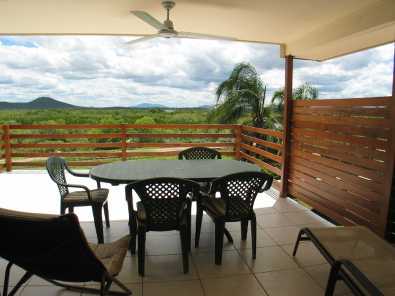 2/104 Dalrymple Street, Bowen QLD 4805