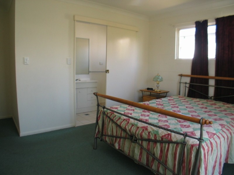 56  Gloucester Street, Bowen QLD 4805