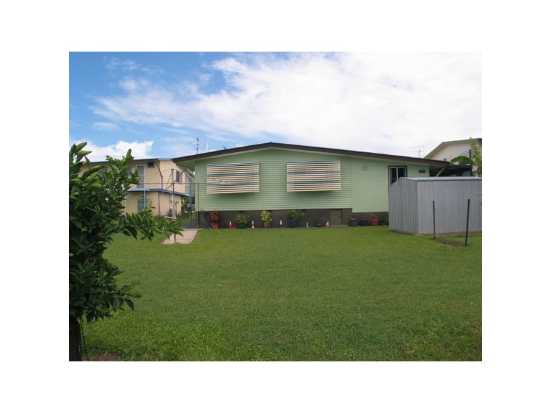 102 Gregory Street, Bowen QLD 4805