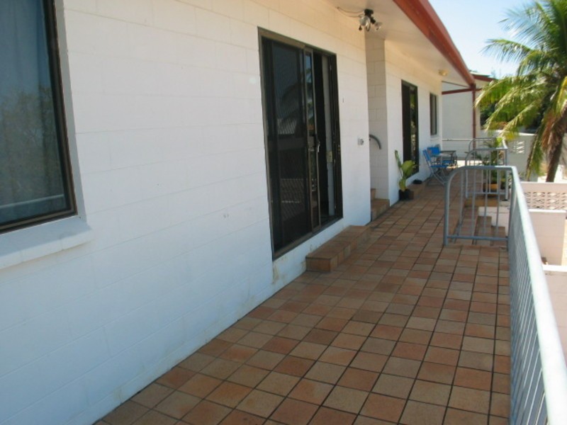 1/10 Poinciana Drive, Bowen QLD 4805