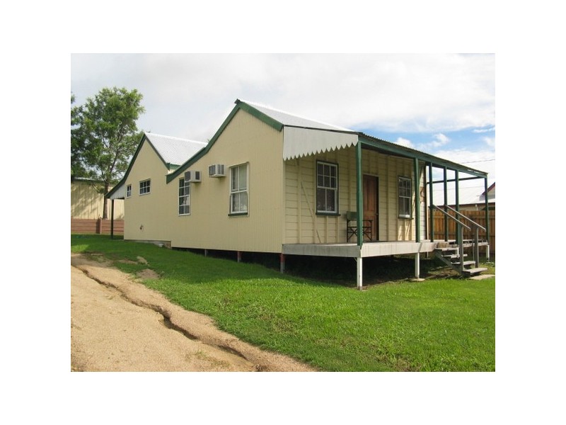 61 Reynolds Street, Bowen QLD 4805