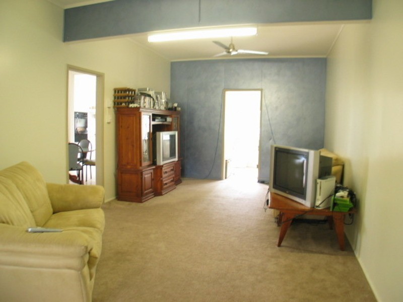 14 Livingstone Street, Bowen QLD 4805