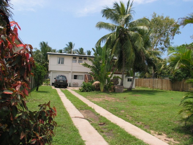 30 Horseshoe Bay Road, Bowen QLD 4805