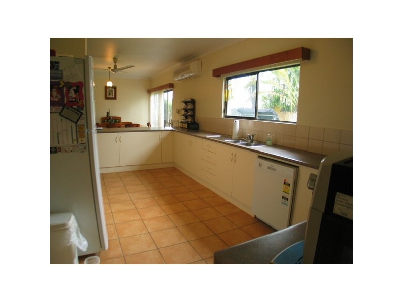 107 Hillview Road, Bowen QLD 4805