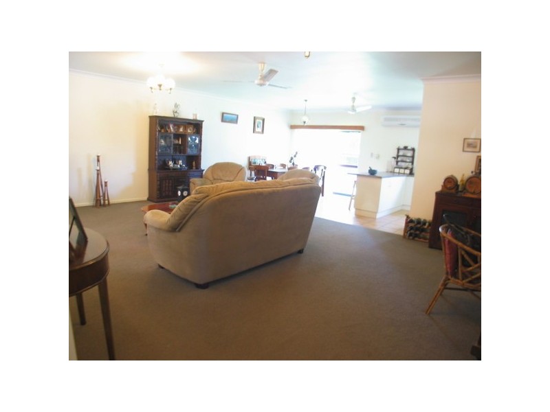 107 Hillview Road, Bowen QLD 4805