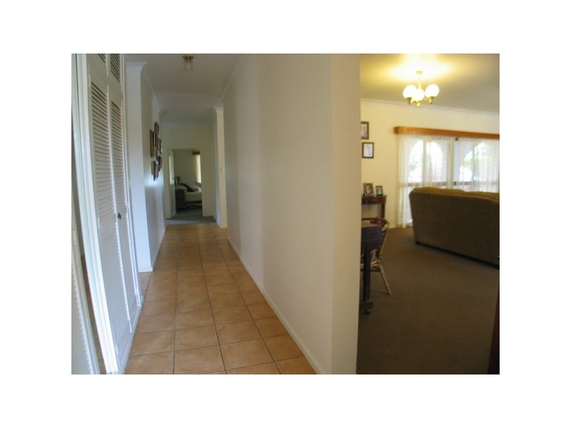 107 Hillview Road, Bowen QLD 4805