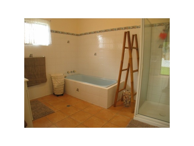 107 Hillview Road, Bowen QLD 4805