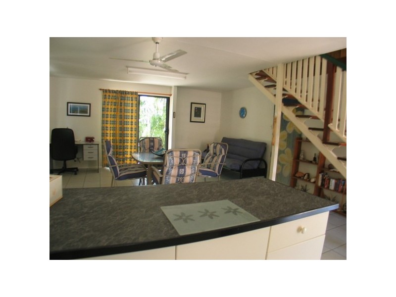 6 Baxter Avenue, Brisk Bay QLD 4805