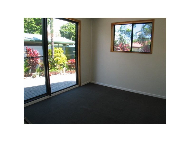 6 Baxter Avenue, Brisk Bay QLD 4805