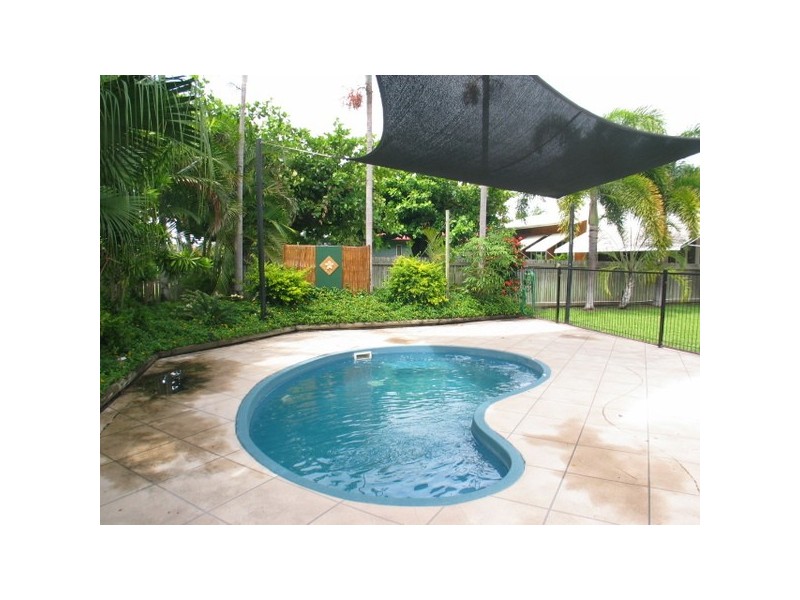 13 Tracey Street, Bowen QLD 4805