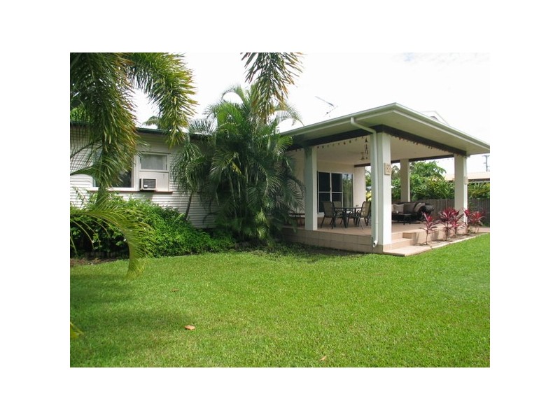 13 Tracey Street, Bowen QLD 4805