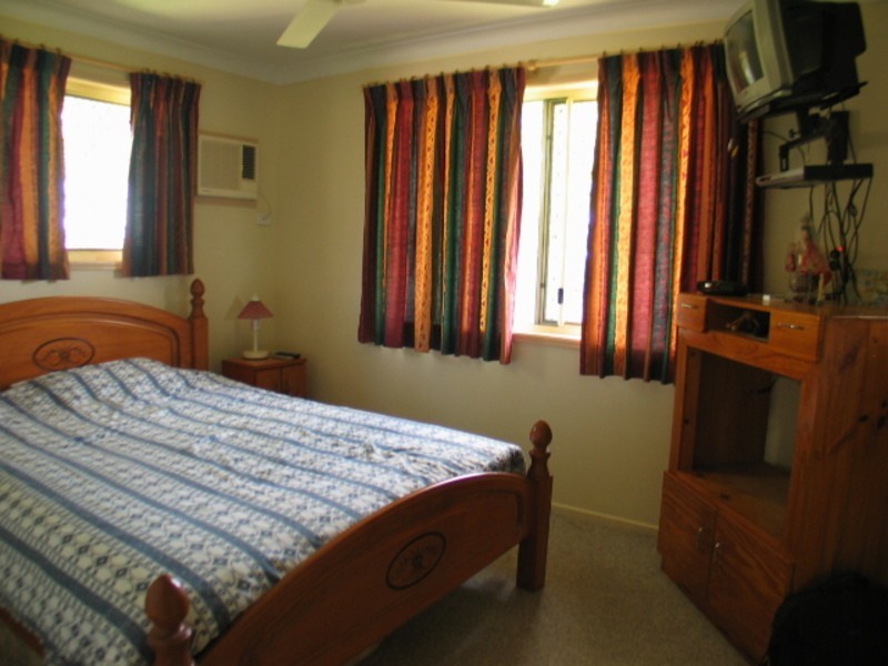 15  Dove Street, Bowen QLD 4805