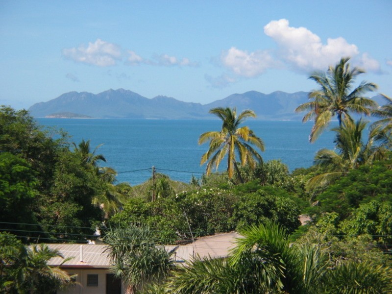 11 Banyan Drive, Bowen QLD 4805