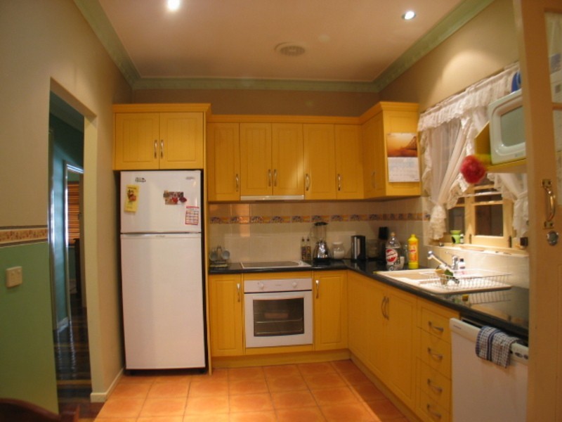 21 Poole Street, Bowen QLD 4805