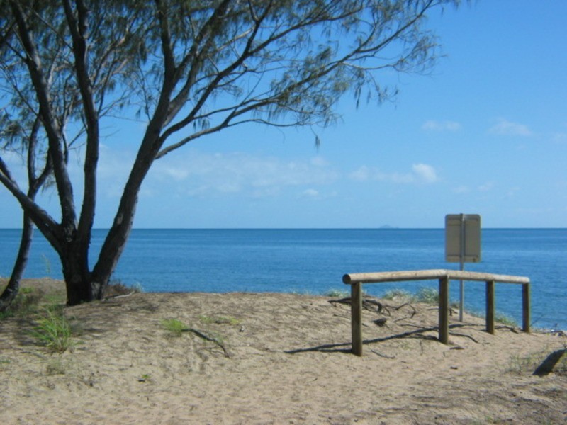 85 Esplanade, Bowen QLD 4805