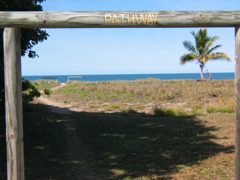 85 Esplanade, Bowen QLD 4805