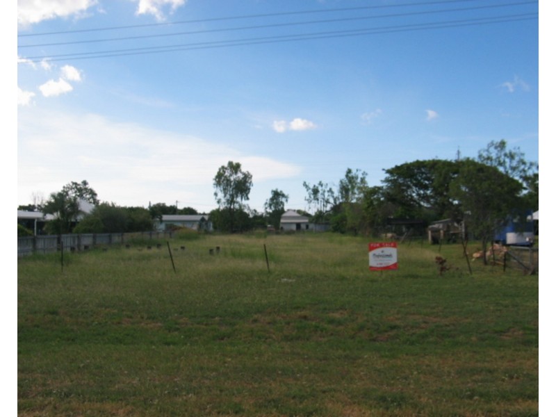 50 Lascelles Street, Bowen QLD 4805